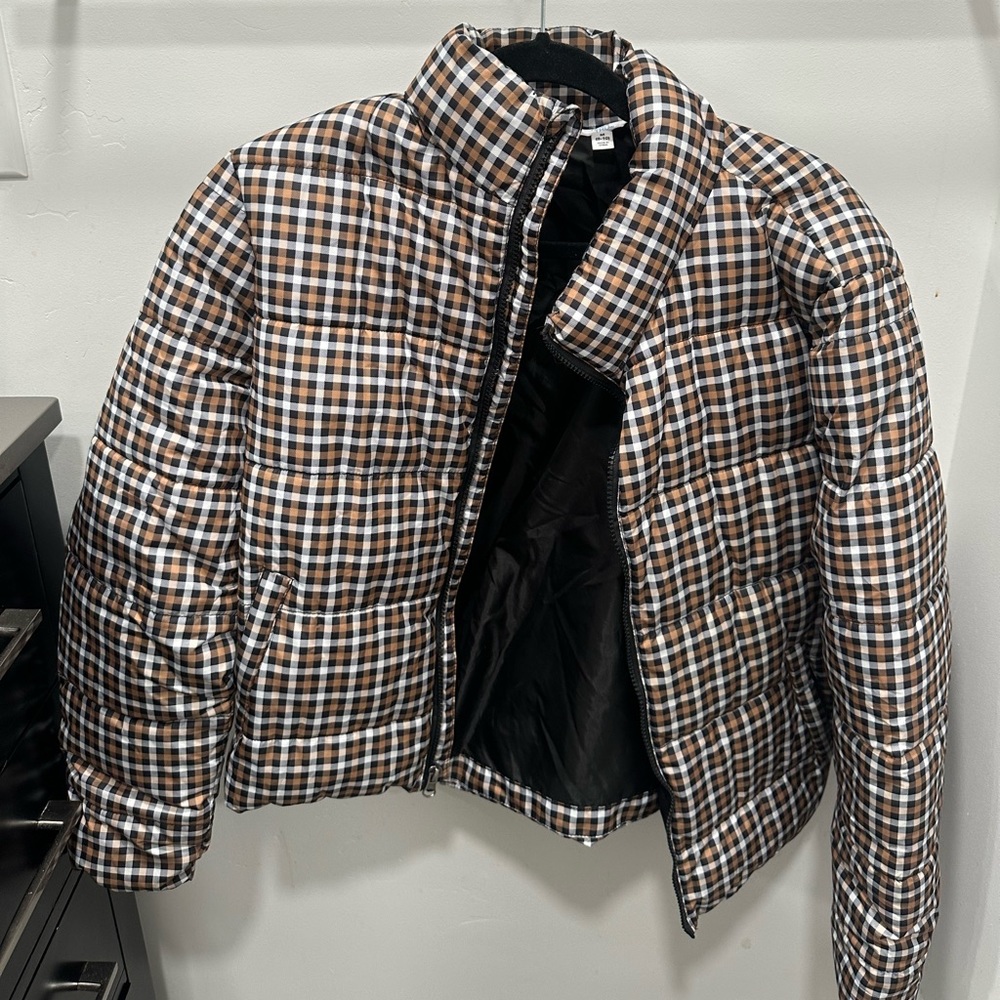 Worn once darling gingham puffer